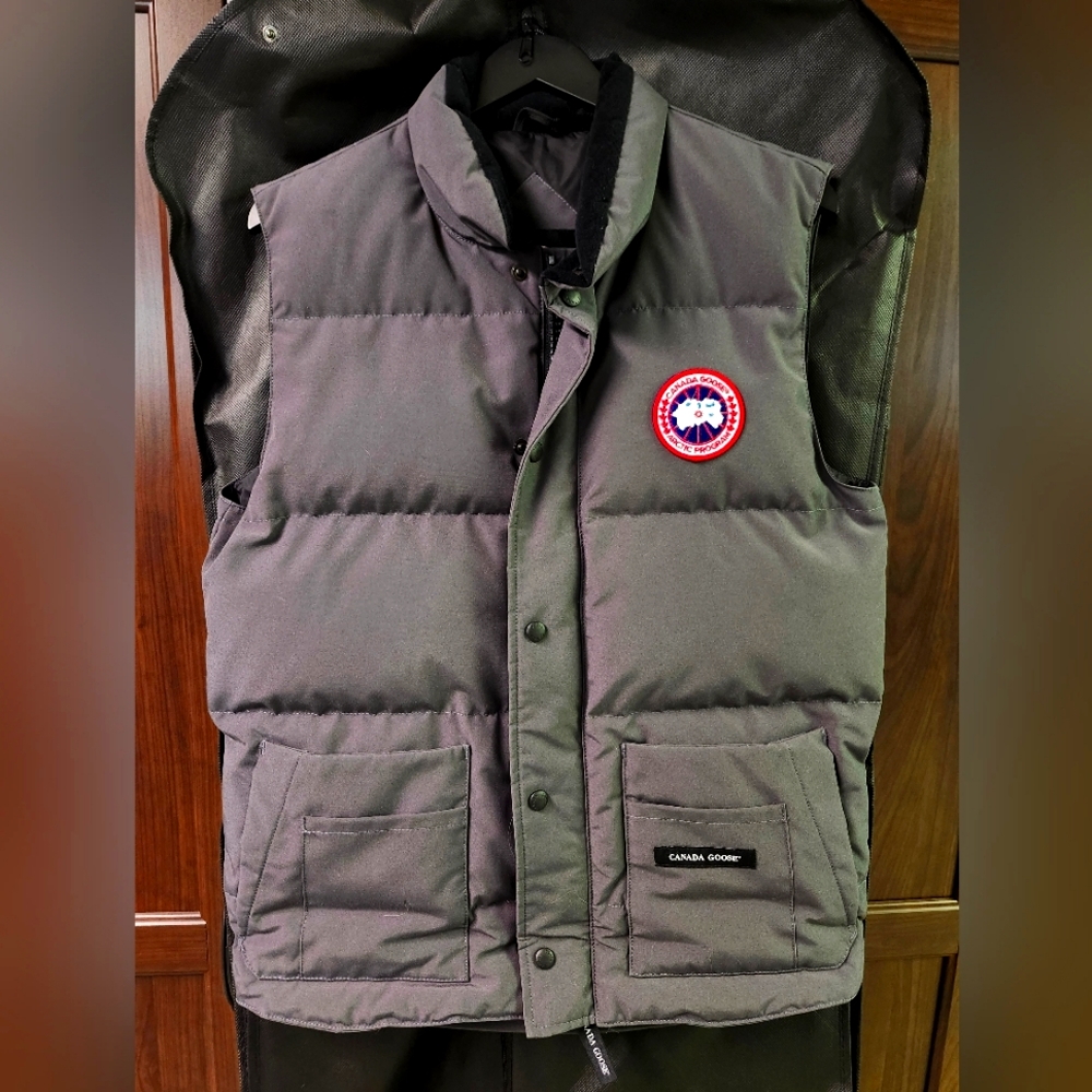 Canada Goose Freestyle Vest 100% Authentic